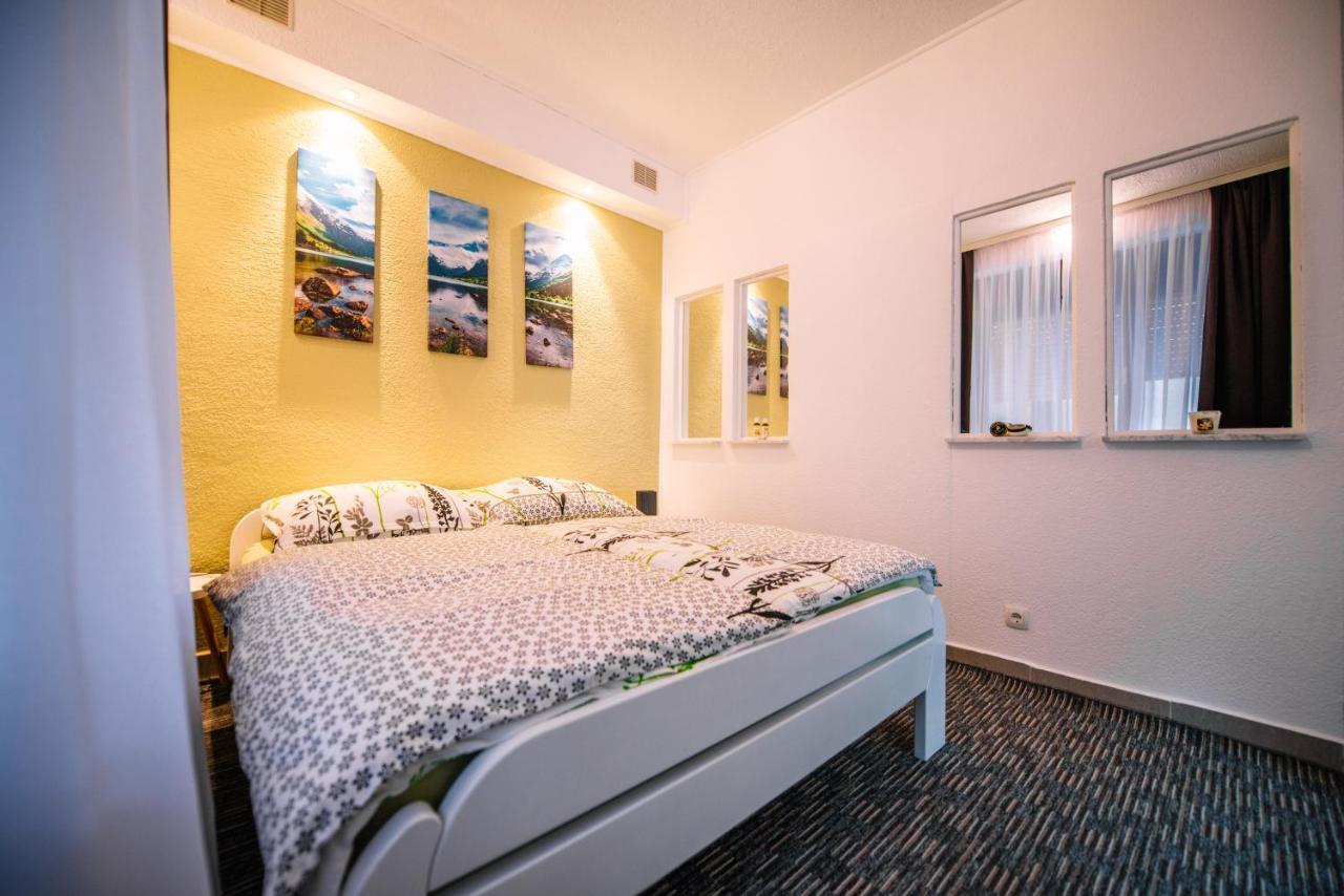 Apartman Luka ลิฟโน ภายนอก รูปภาพ